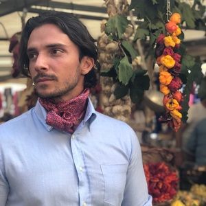 Meet your Posher, Ema